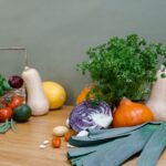 Купа с есенни зеленчуци и плодове, богати на фибри